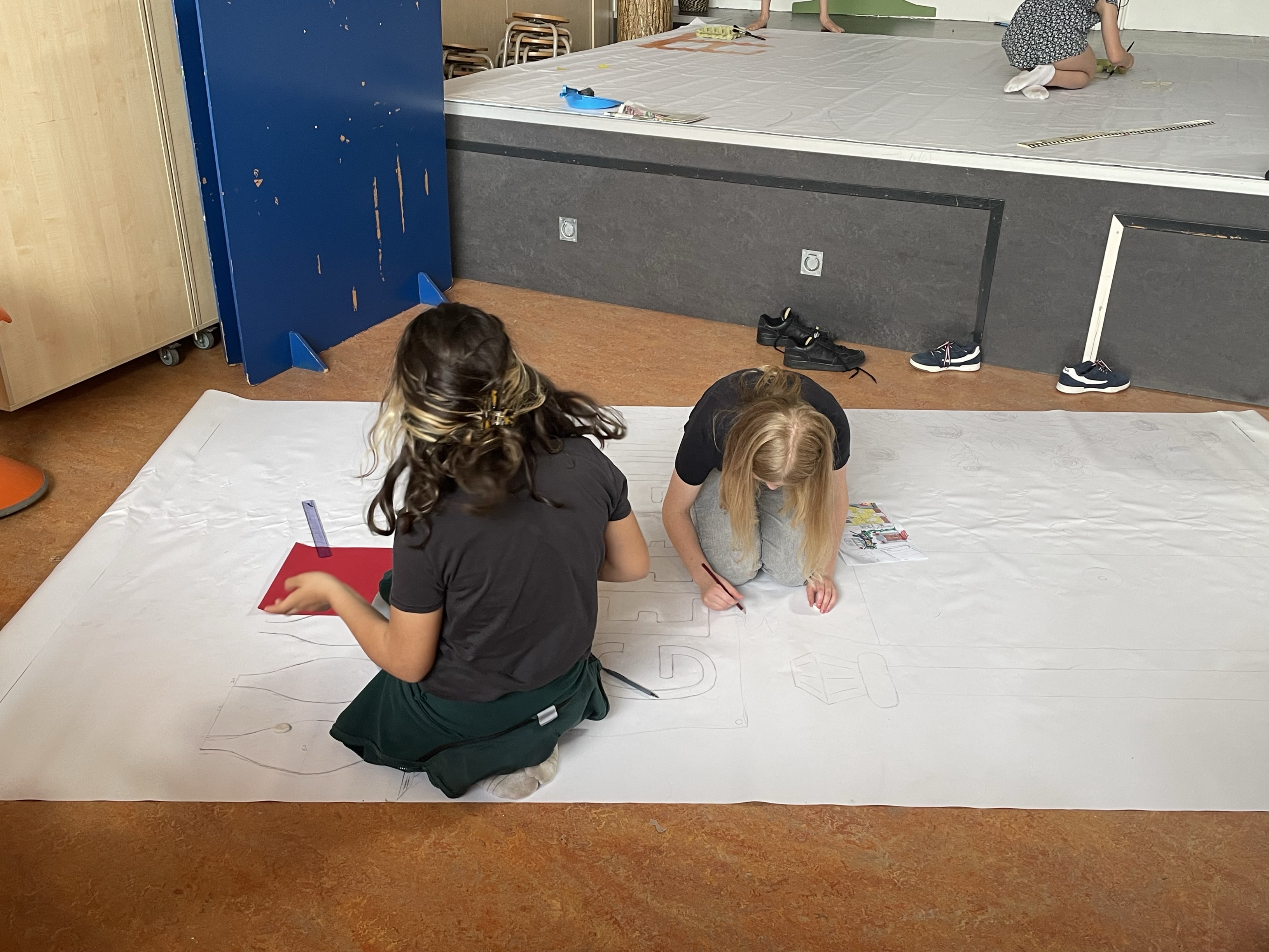 Voorbereidingen voor de musical van groep 8 ✍🏻🎨