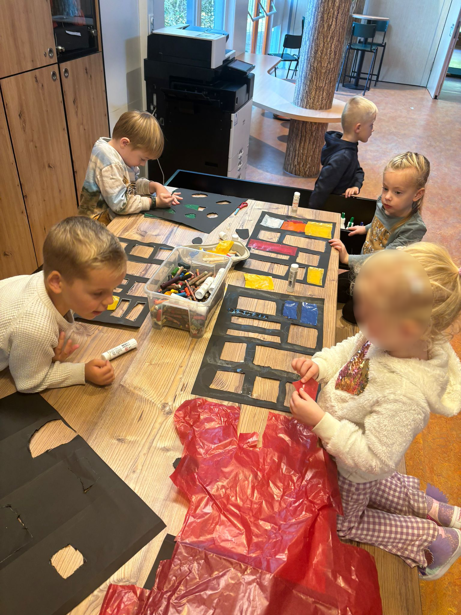 Lampionnen bij de kleuters 🏛️🖼️✨🏮