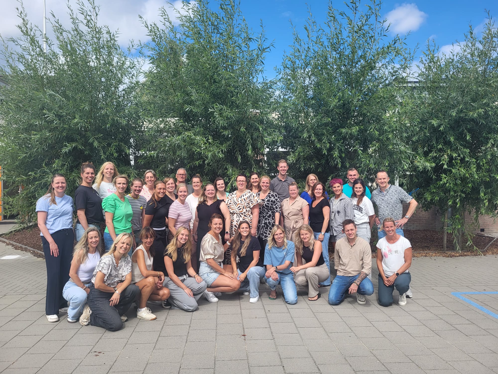We gaan weer beginnen! Namens het team van de Familieschool wensen wij de kinderen, ouders en collega’s een fijn schooljaar. 📚✏️🏫