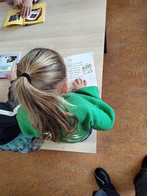 a09856e6-5f6d-40e5-a4c9-ece0f284149e