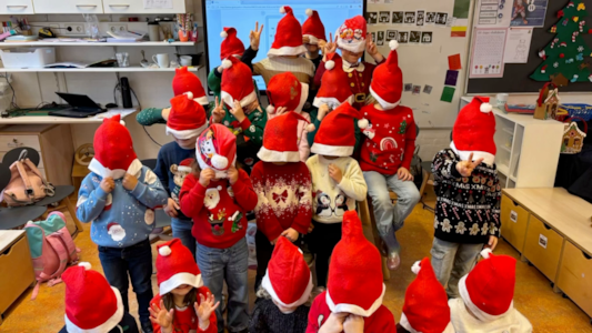 (Foute) kersttruiendag op de Familieschool! π
πΌπ